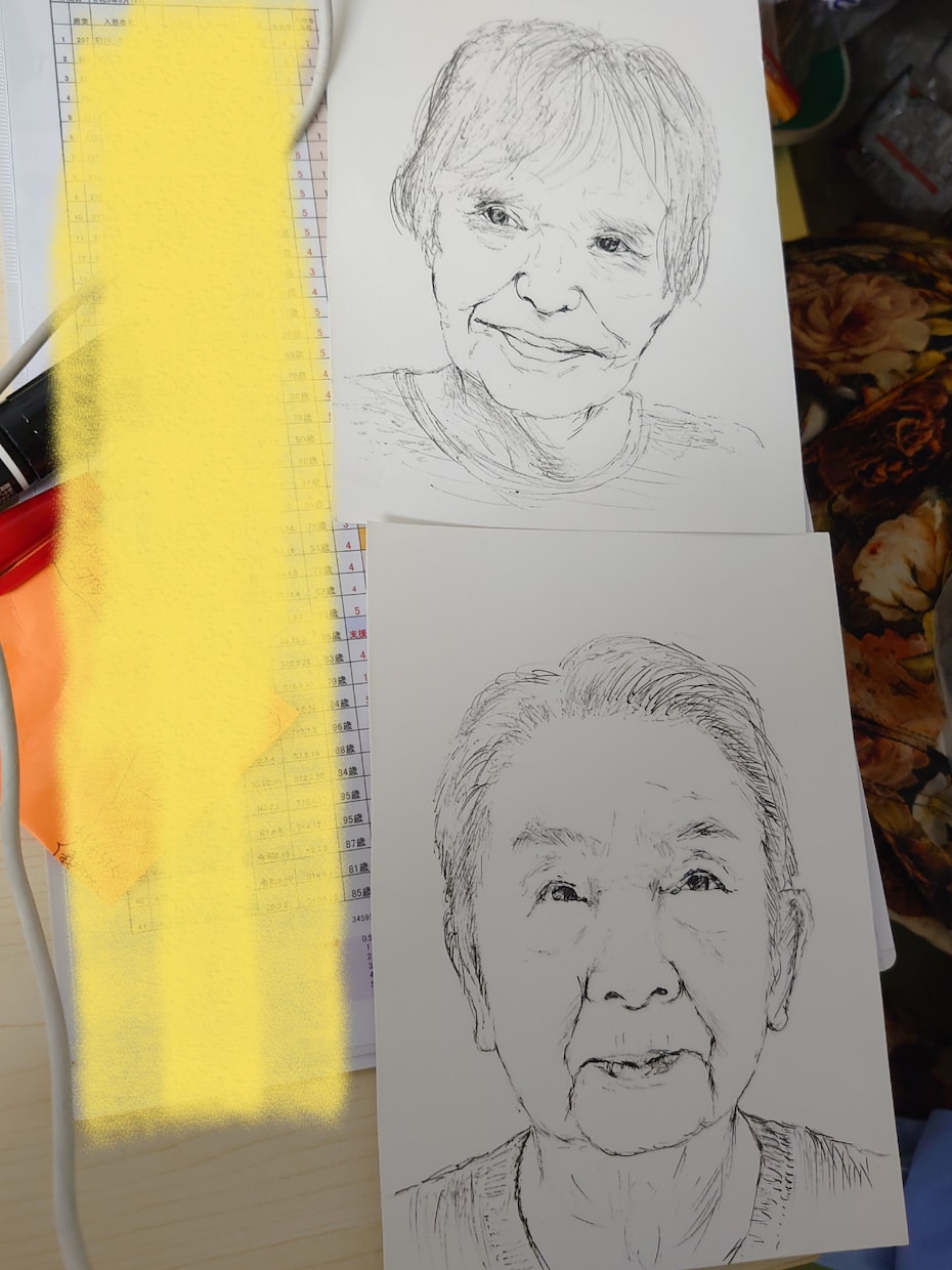 まずお写真を送付頂き克明な着彩似顔絵を描きます 写真を元にペン・鉛筆・水彩などを画用紙に克明に描画致します。 イメージ4