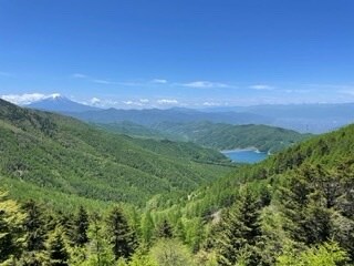 御前山、扇山、百蔵山、大菩薩嶺の風景写真になります 山梨、東京あたりの1000〜2000Mの山々からの風景です。 イメージ2