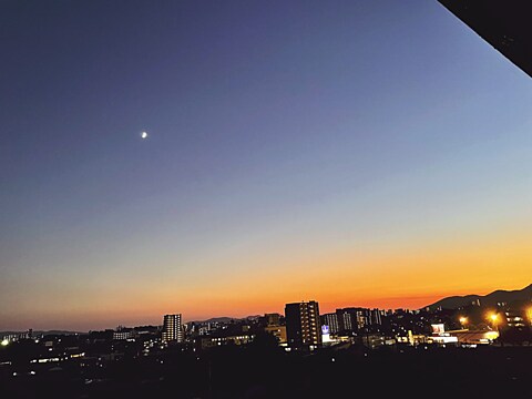 あなたの悩みを聞いて一緒に考えます あなたに寄り添いたいから､お話を聞かせてください。 イメージ1