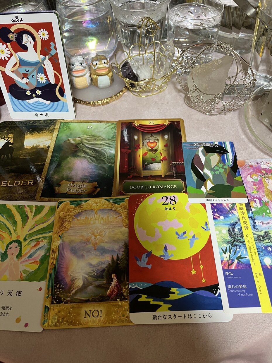 タロットカードオラクルカードで占いますます 数秘とカードから宇宙からの直感をあなたにお伝えします。 イメージ1