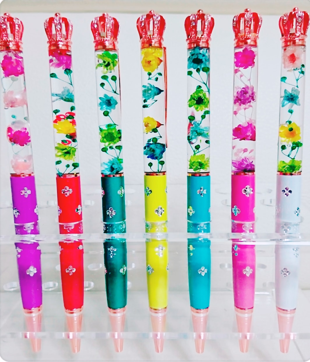 プレゼントに最適！ハーバリウムボールペンを作ります 好きな色のお花で世界で1つのハーバリウムボールペンを作り！ イメージ2