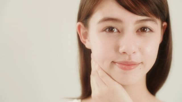 ベースからアイメイクまで『プロ』がアドバイスします メイクの基礎、基本をプロのアーティストが丁寧にアドバイス イメージ8