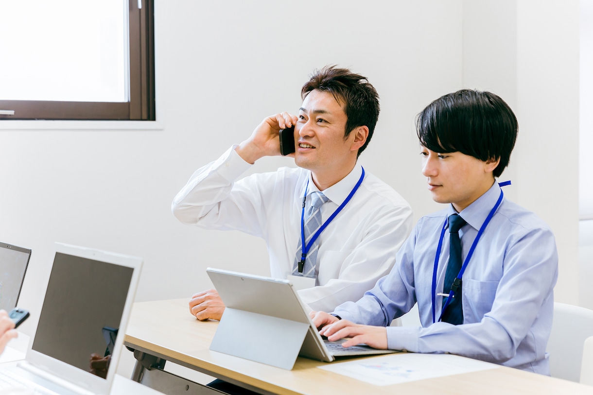 勤務社会保険労務士の仕事の実態をご紹介します 勤務社労務士10年 × 現役上場企業人事労務MGがサポート！ イメージ1