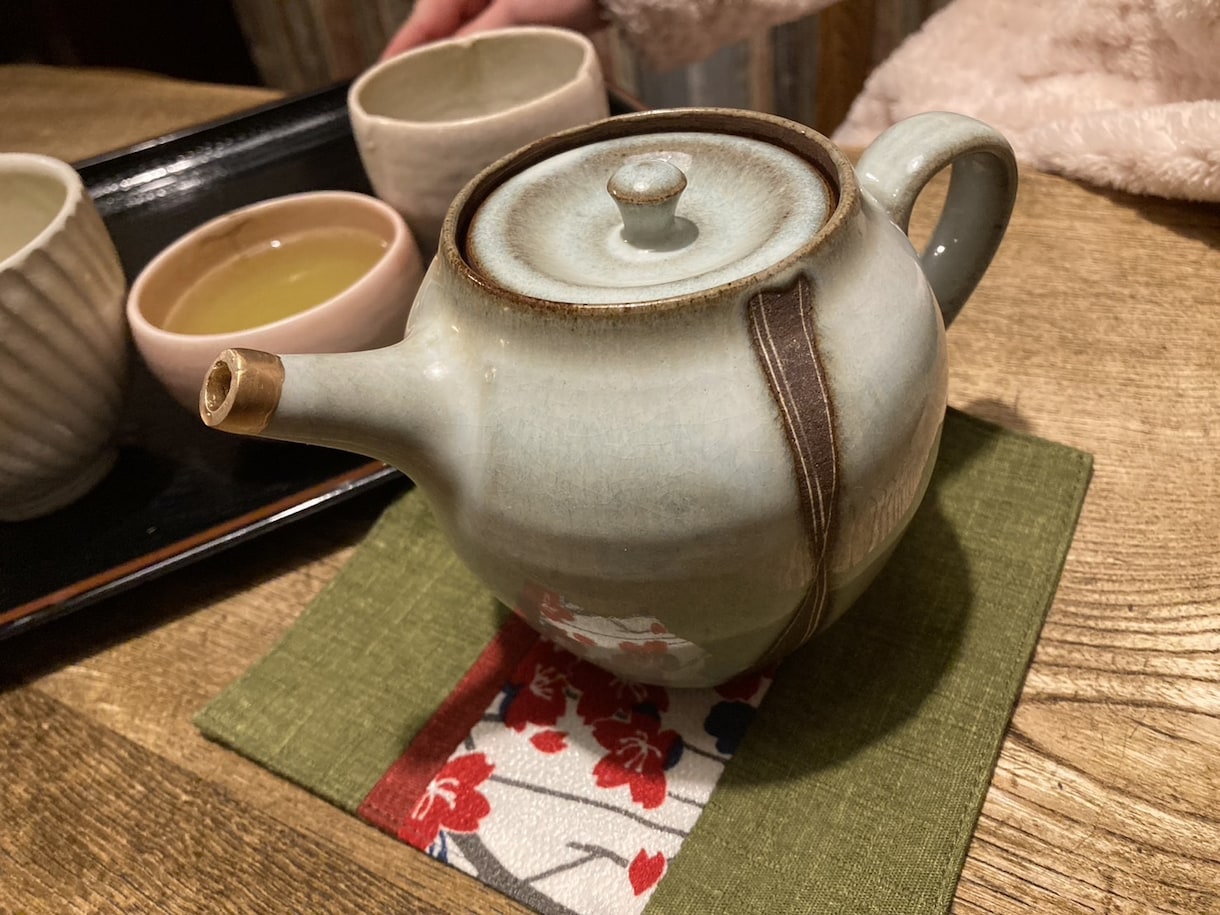 金継ぎで陶器の欠け・ヒビ・割れのお直しをします 思い出の器をまた日常で使える喜びを！ イメージ1