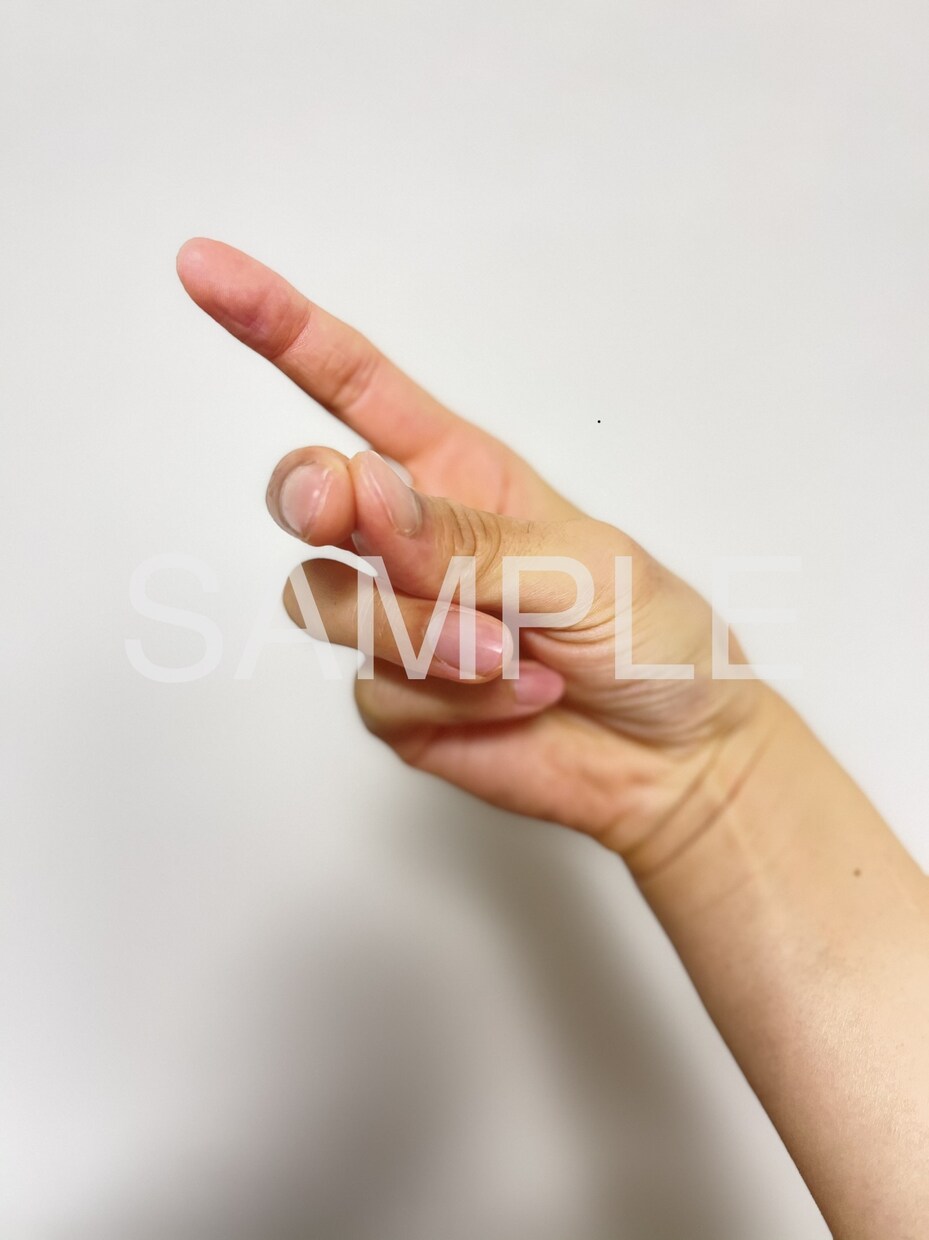 ハンドモデル　男性の綺麗な手の写真送ります ブログ等で、手の写真が必要でしたらご要望の動作で撮影します。 イメージ2