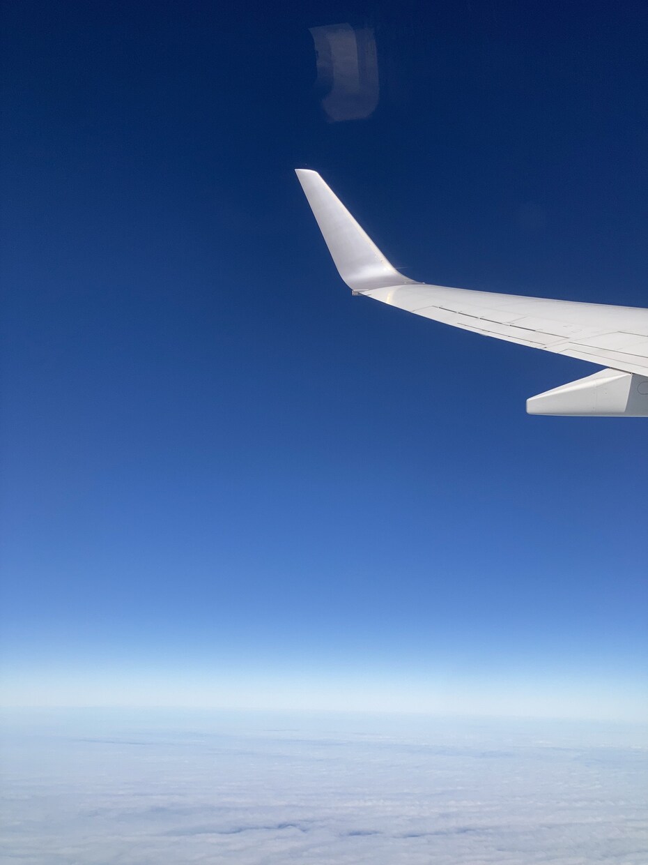 飛行機に乗った時の写真を提供します 飛行機の窓に映る絶景を見よう！ イメージ2