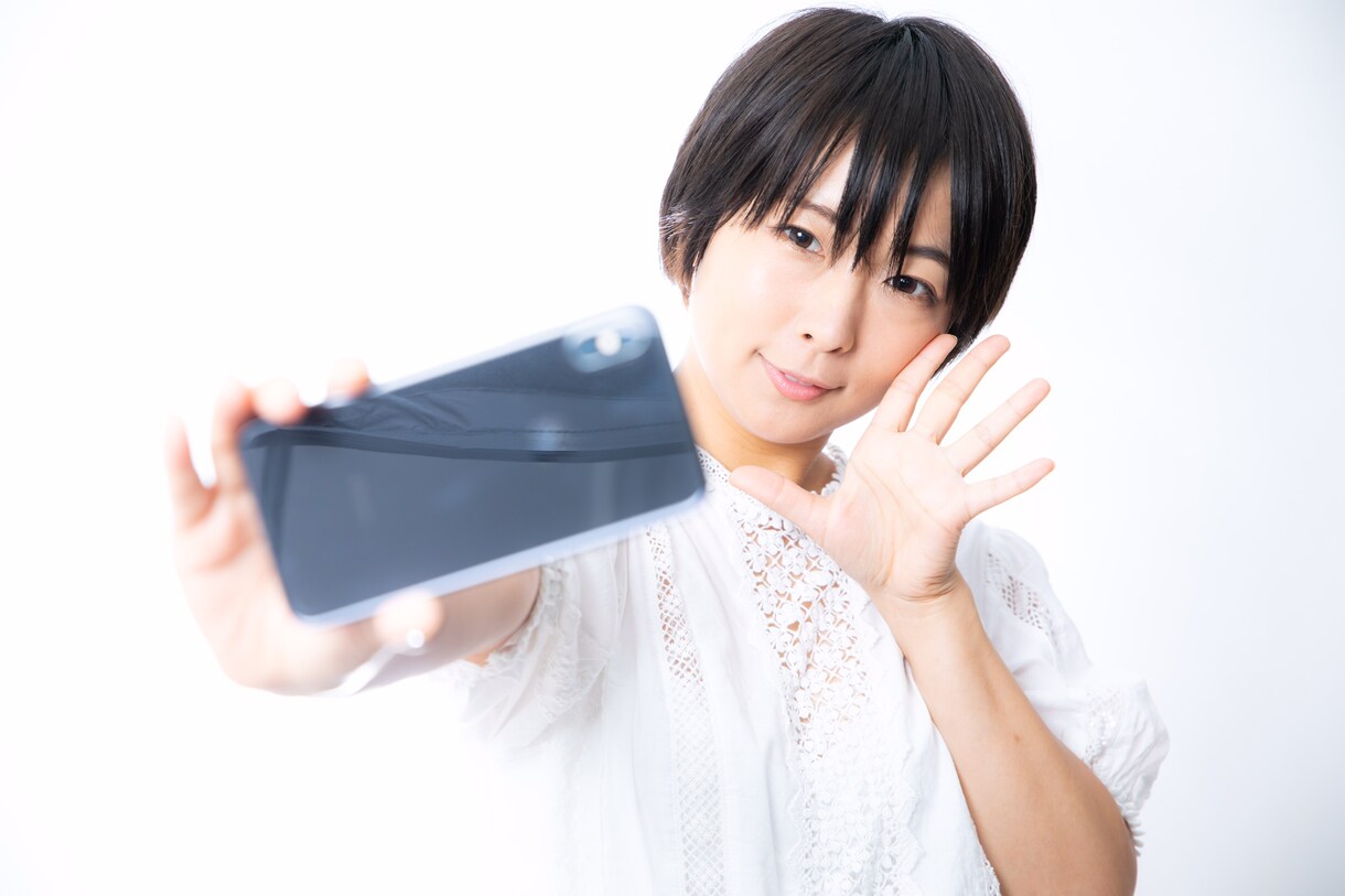SNS映えする最近流行りの顔にレタッチいたします 自撮り/コスプレ/宣材写真などレタッチをいたします。 イメージ5