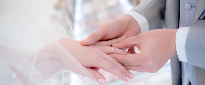 プロ女性声優が声で感動をお届けします 結婚式ムービーのナレーションならお任せください♡ イメージ2