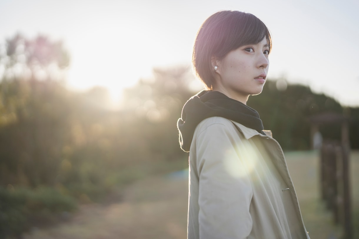 SNSや婚活に！魅力引き出す写真撮影をします 専用スタジオで撮影！あなたの「最高の1枚」を引き出します。 イメージ3