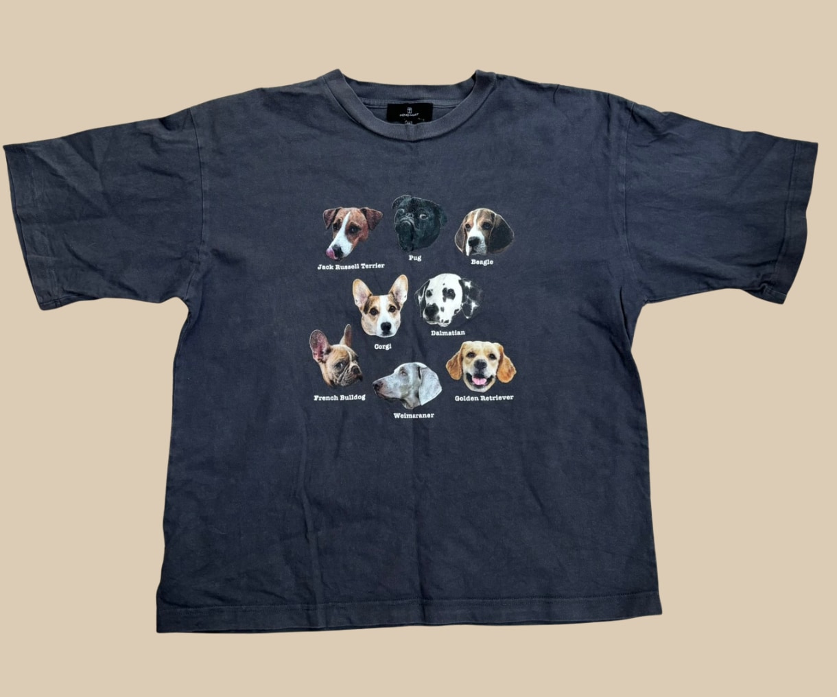 捨てられない洋服を愛犬用ロンパースへリメイクします 大好きな匂いでホッとする。思い出の服を愛犬のお気に入りに。 イメージ3