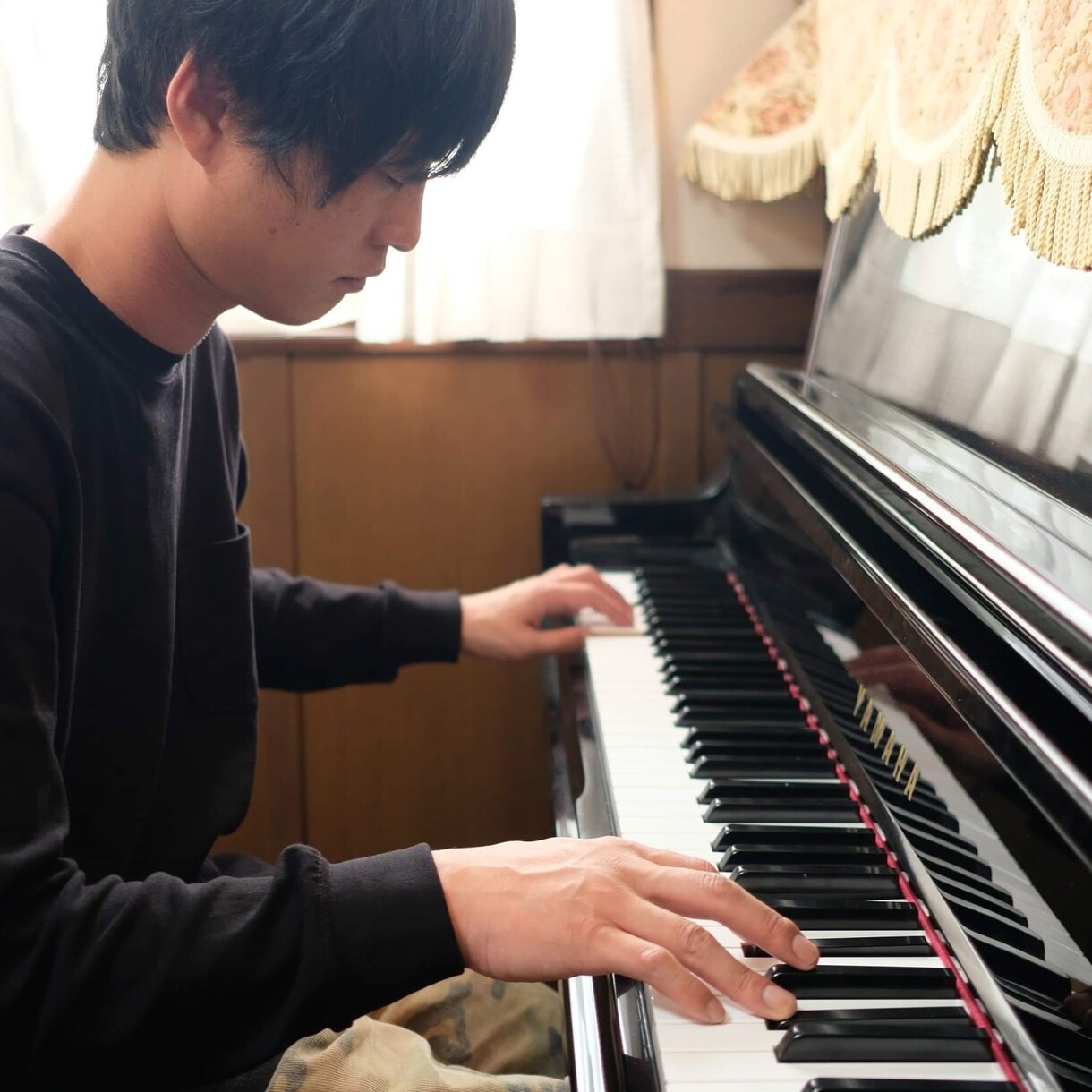 ピアノに関する音楽、どんな曲でも作曲いたします ピアノを中心とした美しく、切なく、儚い楽曲をお届けいたします イメージ1