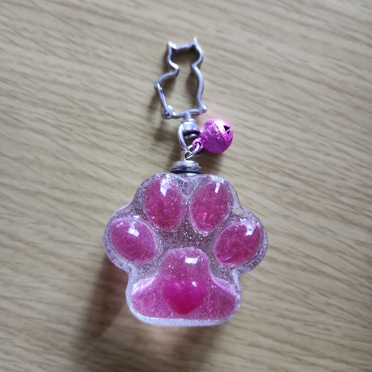 LEDライトで光ります 電池交換でずっと使えます。可愛い猫の手です。 イメージ2