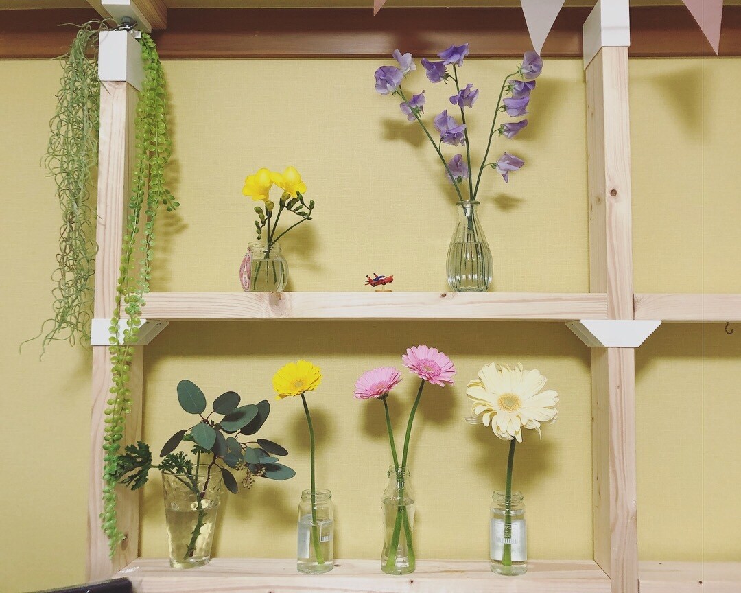 おうちが華やぐ、お花の飾り方お教えます お花を飾ってみたいけどどんな花を選べばいいかわからない方に。 イメージ4