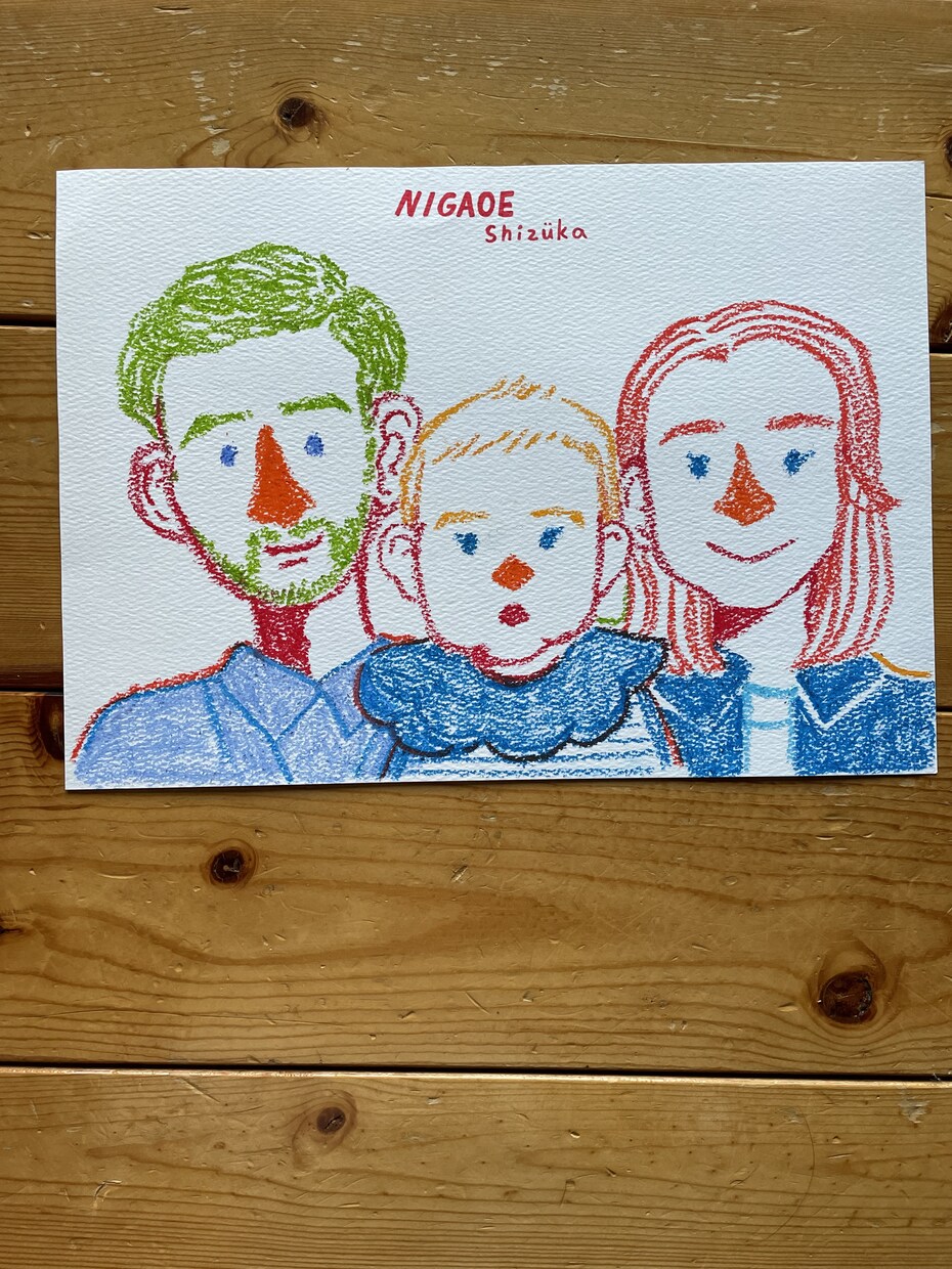 絵本タッチのクレヨン画似顔絵描きます 手書き似顔絵絵本タッチのクレヨン画でお描きします イメージ3