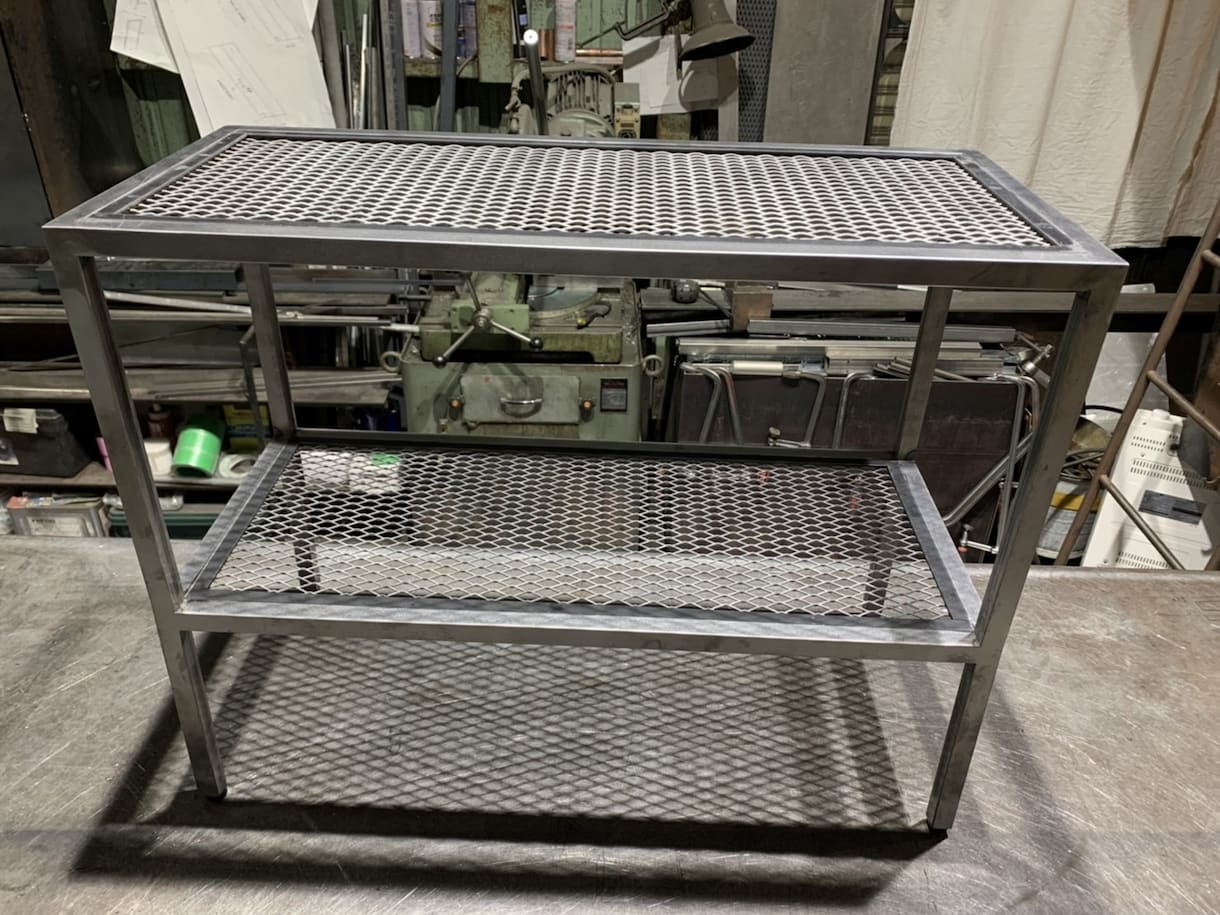 一点モノの家具や雑貨をお求めの方へ提案します 部屋にひとつ、既製品には作れない空間を。 イメージ6