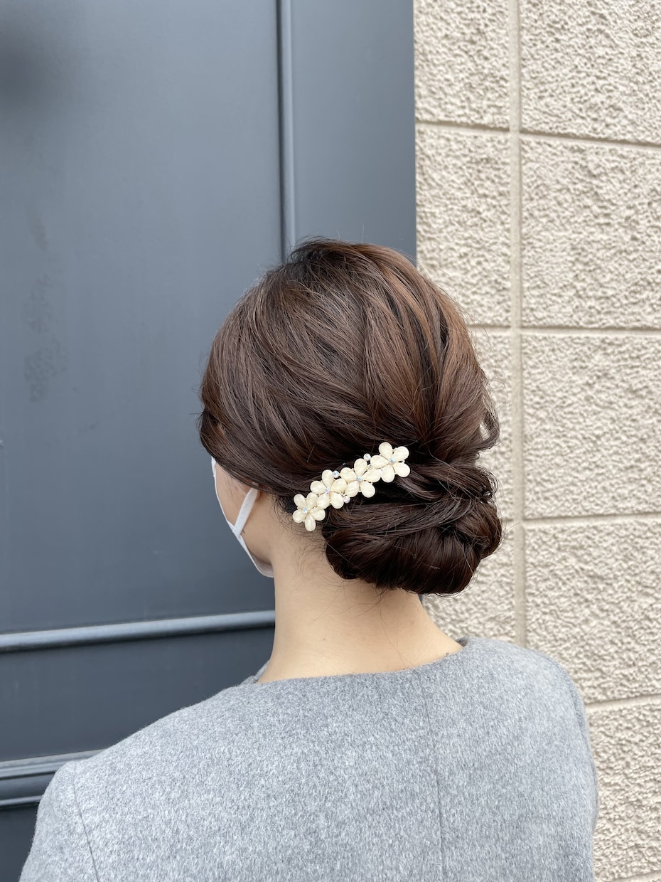 結婚式お呼ばれヘア！自分で出来るよう教えちゃいます 覚えれば時間もお金も節約！ちょっとしたコツでサロンクオリティ イメージ2