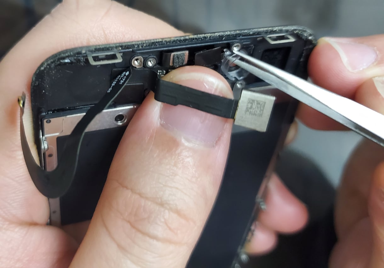 リモートiPhone修理やってます iPhoneの修理は意外と簡単!?裏技まで教えます!! イメージ3