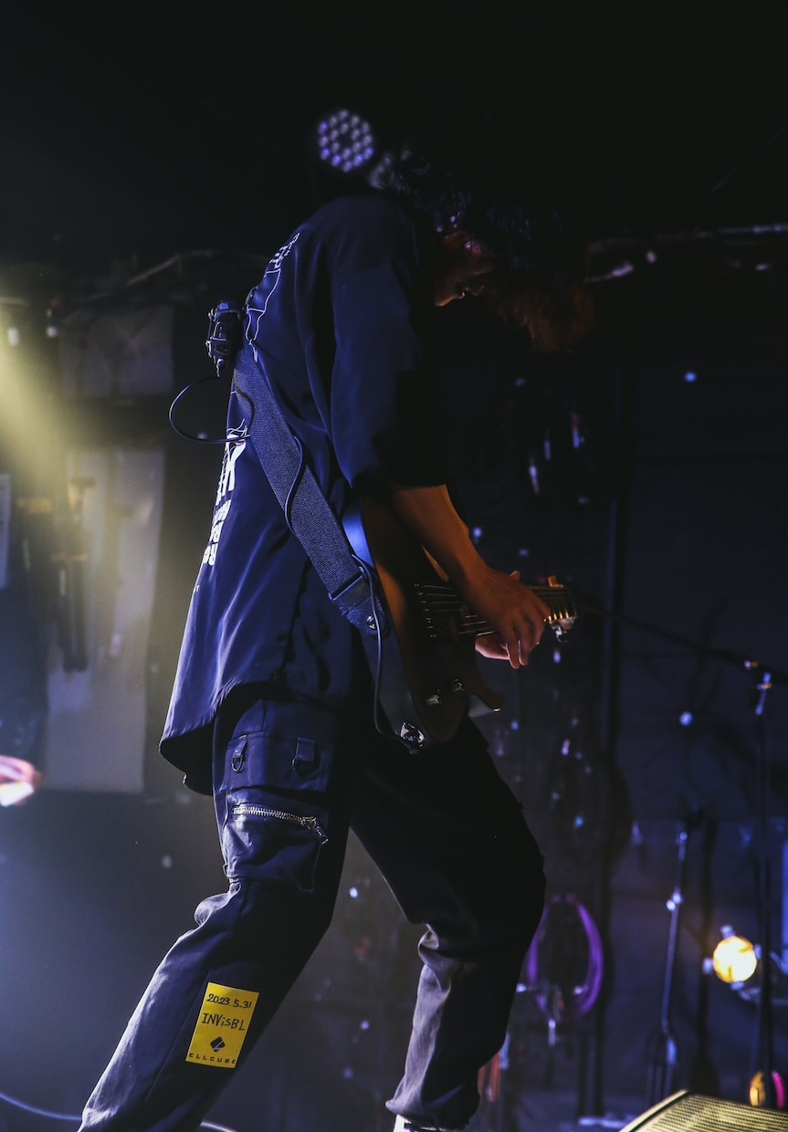 弾きたい曲のギターレッスン致します アコギ、エレキどちらも可！譜面のない曲でも大丈夫です！ イメージ1