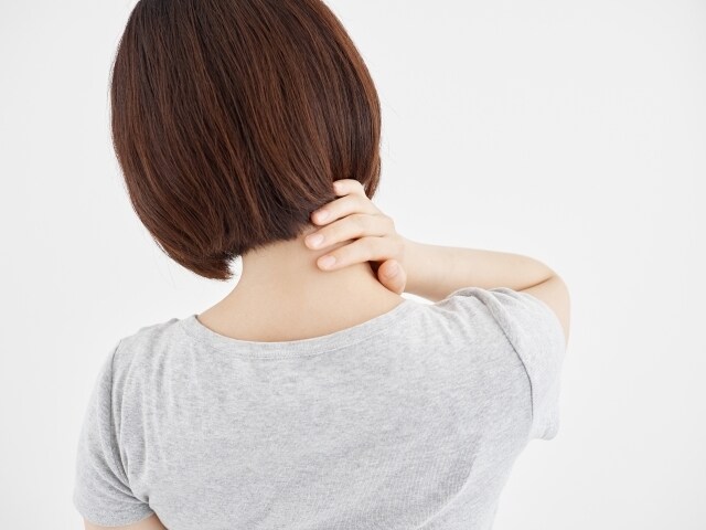 あなた一人で”首筋のコリ”を楽にする方法教えます 大切な人にもリラックスを。ツボへの刺激でじんわりと体をほぐす イメージ1