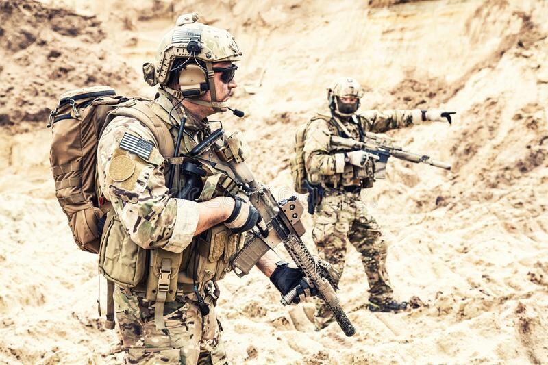 創作物の銃器・装備、描写の校正・校閲します 創作でリアルな武器や装備に関するアドバイスが欲しい方！ イメージ1