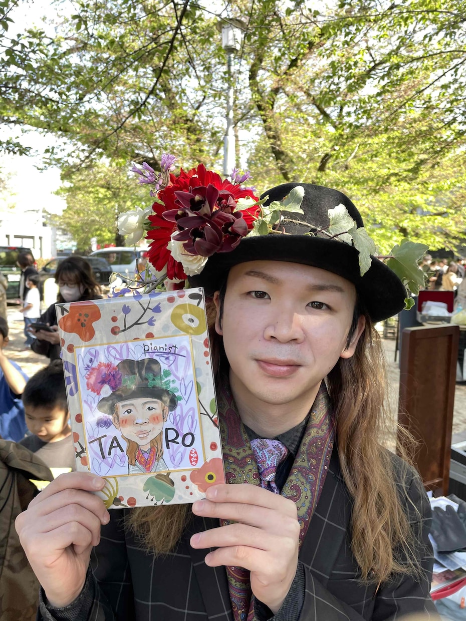 母の日！花柄フレーム付水彩手描き似顔絵かきます プレゼントにプラス！花束にプラス！贈り物にも最適な似顔絵だよ イメージ9