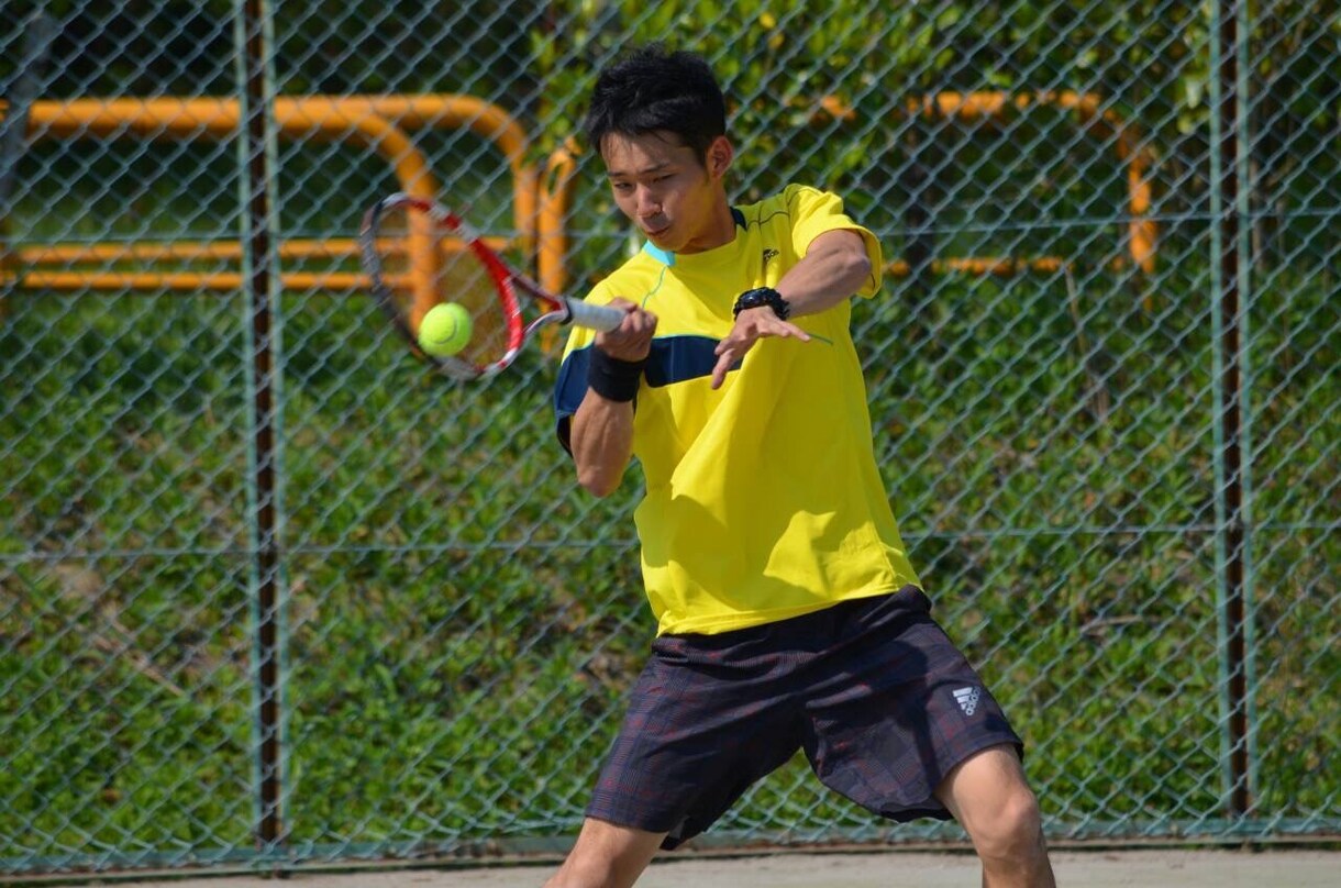 軟式テニス→硬式テニス転向された方アドバイスします 硬式に転向し大学時代本戦出場  市民大会A級までになりました イメージ1