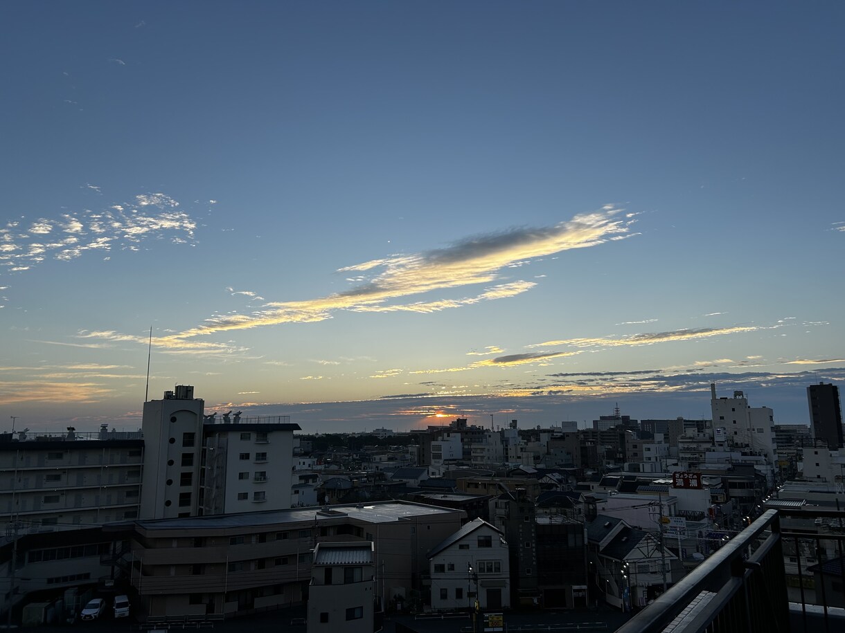 役には立たないけど、ちょっと落ち着く雑談をします 誰かと話す。ただそれだけで、今日がちょっと変わる。 イメージ7