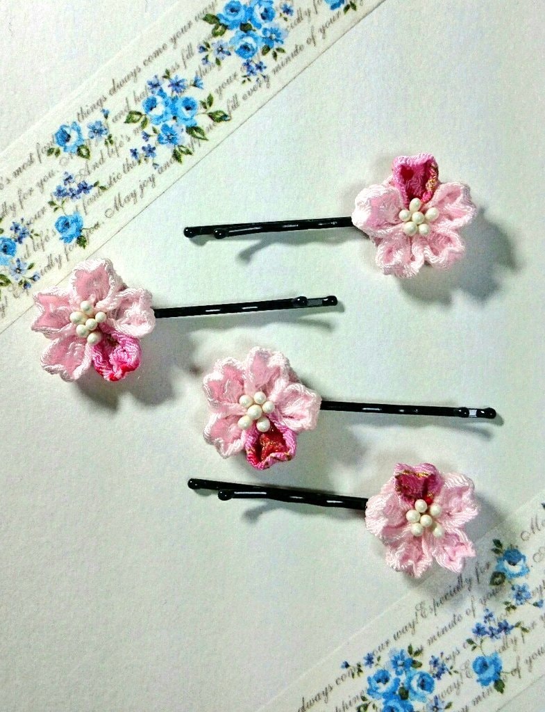 つまみ細工の小物やアクセサリー作ります 和物で可愛い花がお好きなあなたにぴったり！ イメージ2