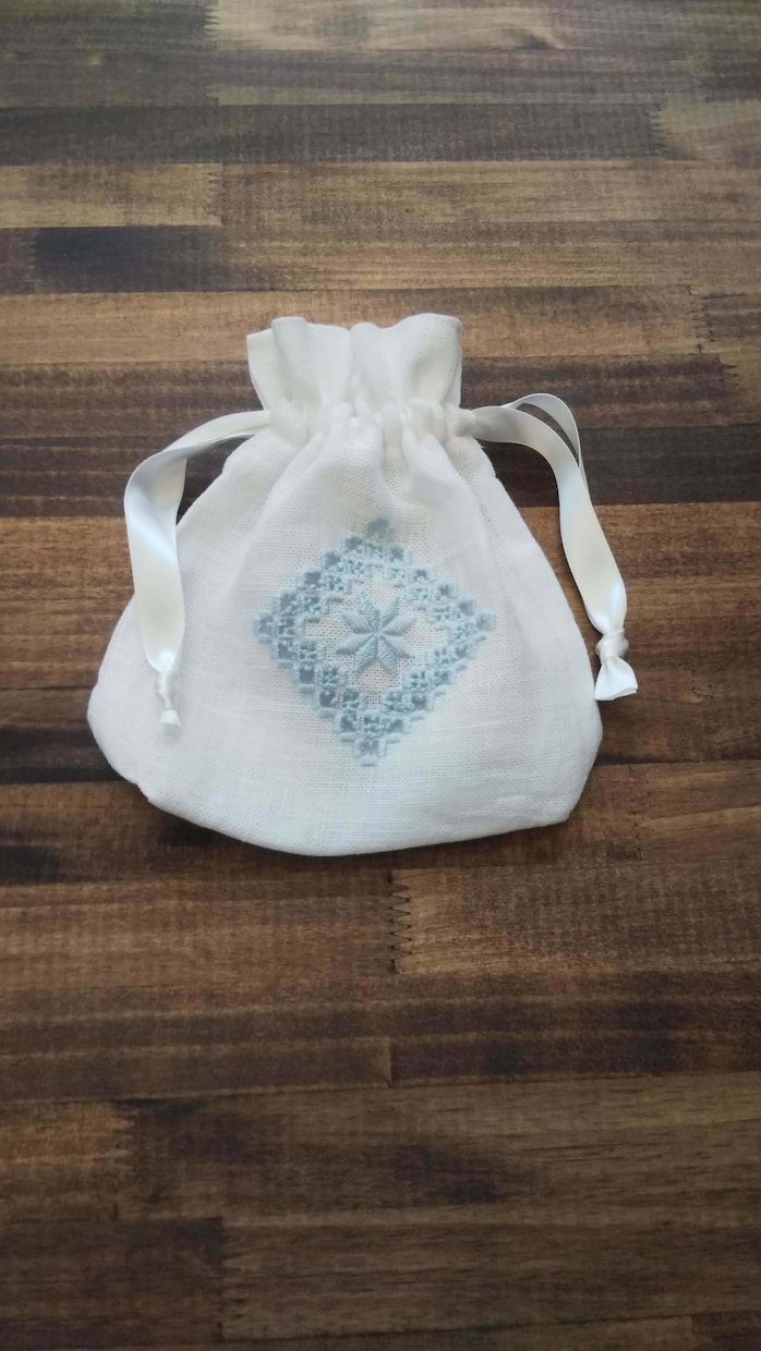 白糸刺繍を初心者からお教えします お気軽に挑戦してみて下さい。完成した喜びを共有しましょう。 イメージ4