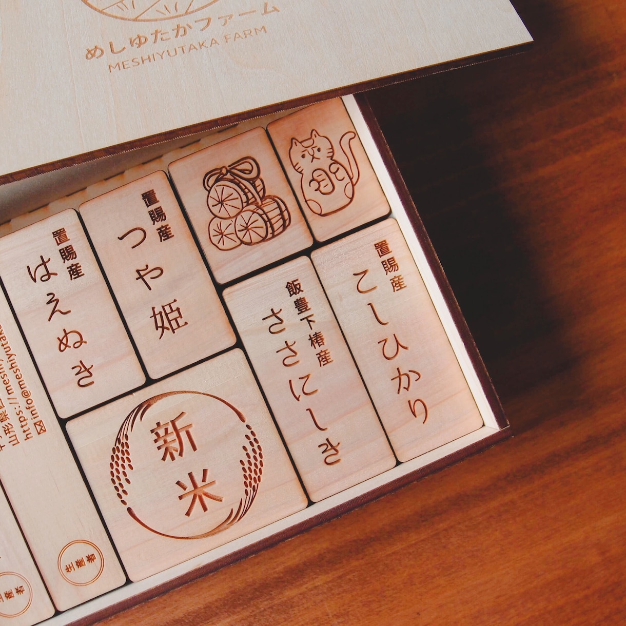 たったひとつのロゴ、デザインします 起業や、開店、心機一転のお供に。ミニサイン付いてきます。 イメージ4