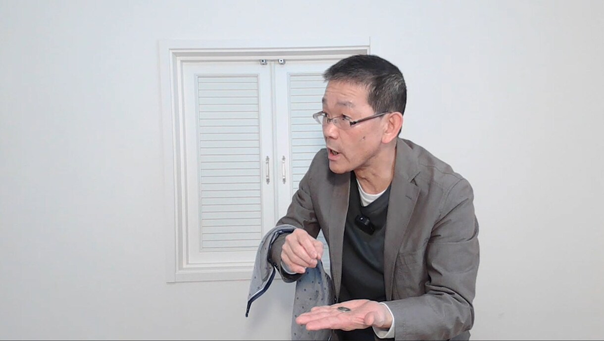 スプーンが現れフォークに変化！このマジック教えます 飲み会で注目を浴びたい人必見！効果抜群のオススメマジック！ イメージ5