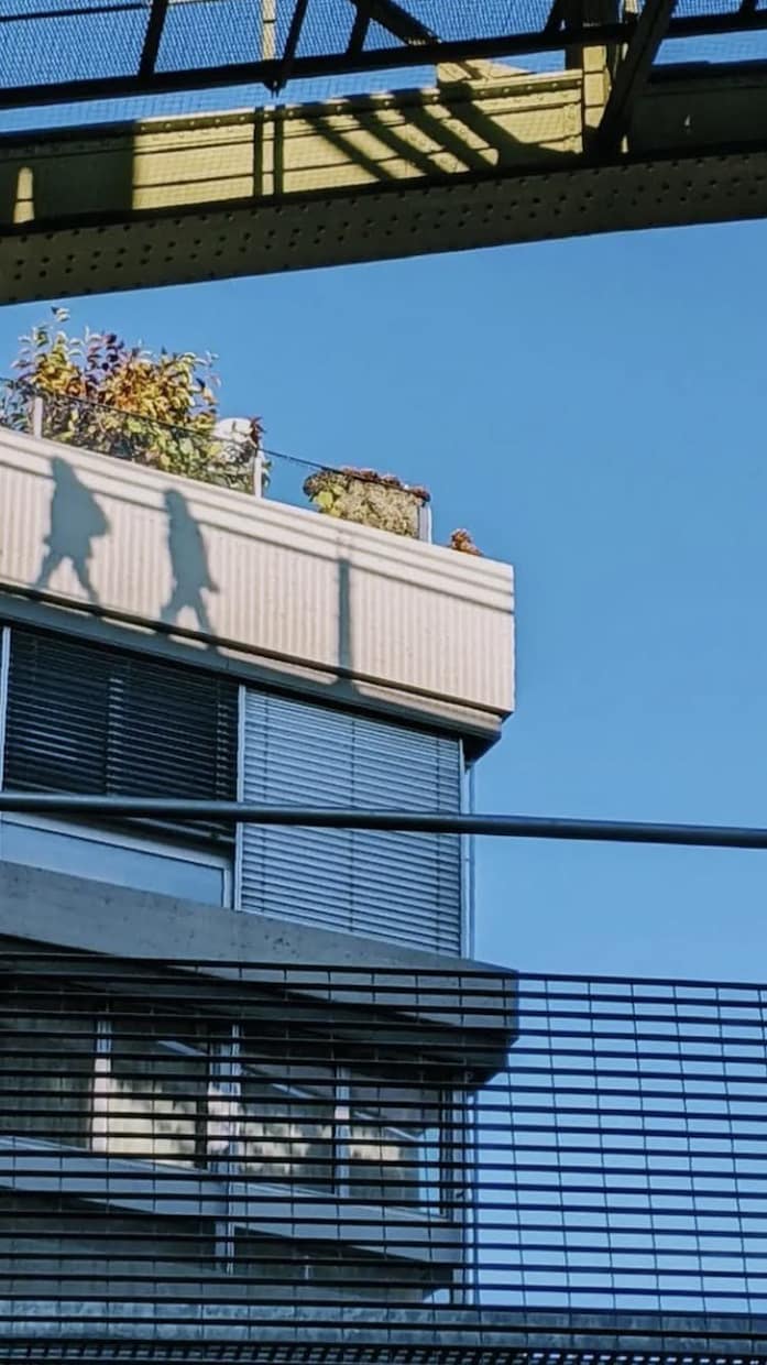 街中でおしゃれな写真、撮れます 余白、構図、登場人物が写真にストーリーを与えてくれます。 イメージ6