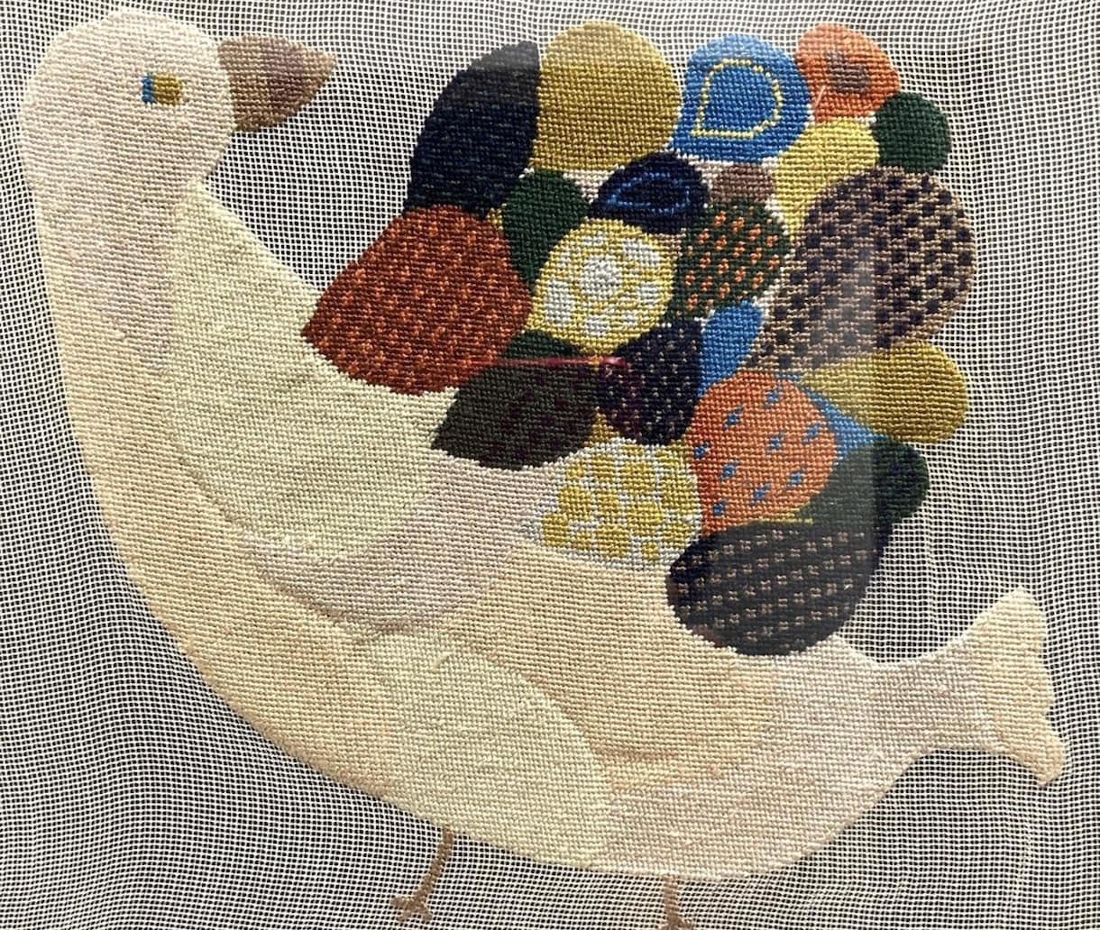 オリジナル図案を癒しの色彩で手刺繍します ／イメージの図案は出来るだけ再現いたします イメージ1