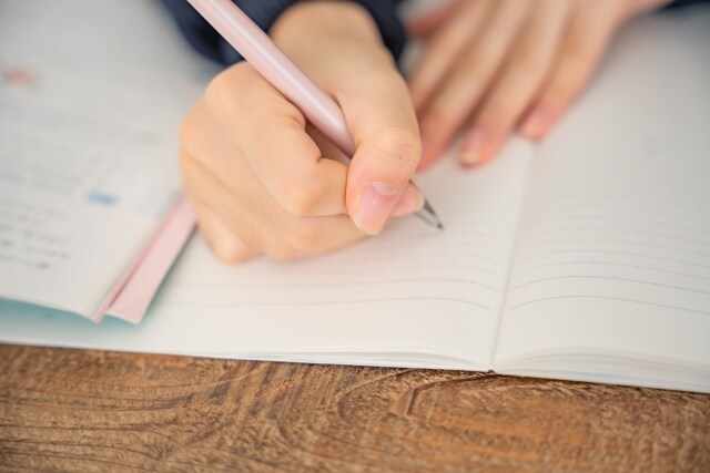 1対1オンライン自習室で作業、勉強を見守ります Toeic905点の理系早大大学院生が質問対応も可能です！ イメージ1