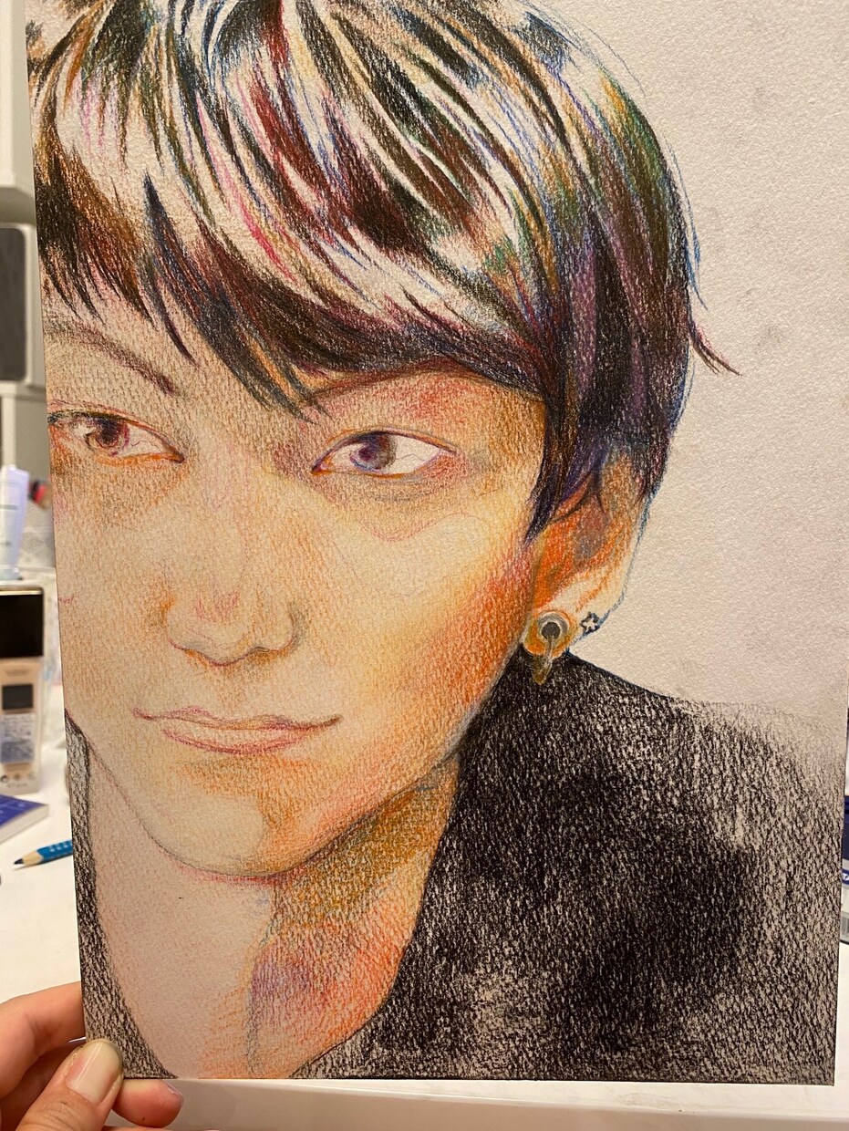 色鉛筆水彩の似顔絵を作者が本業休みの日だけ描きます 作者が仕事休みの日に依頼募集してます。 イメージ1
