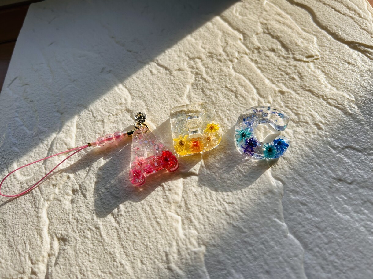 イニシャルキーホルダー作ります 【イニシャル】&【カラー】お選びいただけます♪ イメージ2