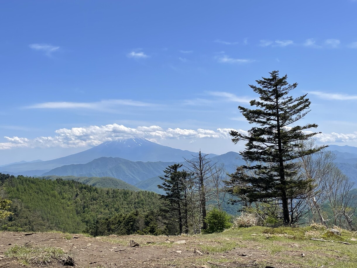 御前山、扇山、百蔵山、大菩薩嶺の風景写真になります 山梨、東京あたりの1000〜2000Mの山々からの風景です。 イメージ4