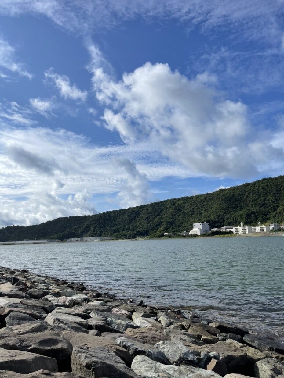 今、恋に悩んでる方のサポートを全力でします 恋の魔法で悩んでる事を一緒に考え解決して行きましょう イメージ3