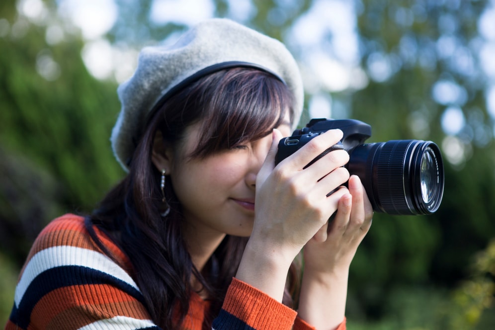 写真初心者「暗い・ブレる」やさしくアドバイスします カメラで写真を撮っていておかしいな。大丈夫です。対応します。 イメージ2