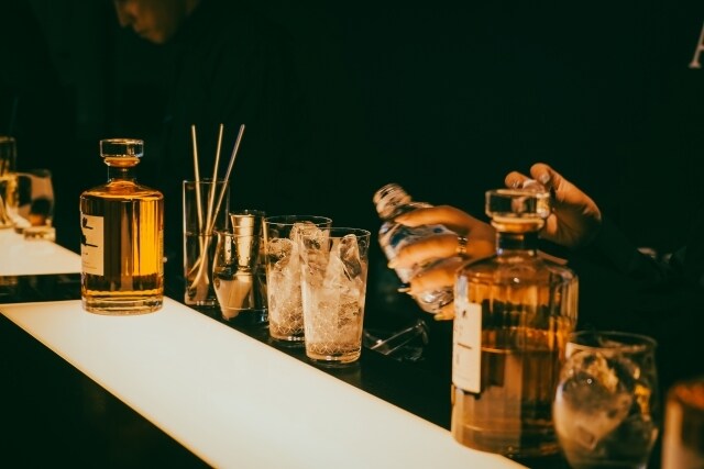 誰でも大歓迎！！現役BAR店員が愚痴聞きます 夜、寝る前に落ち着いた低音ボイスとお話ししませんか？ イメージ1