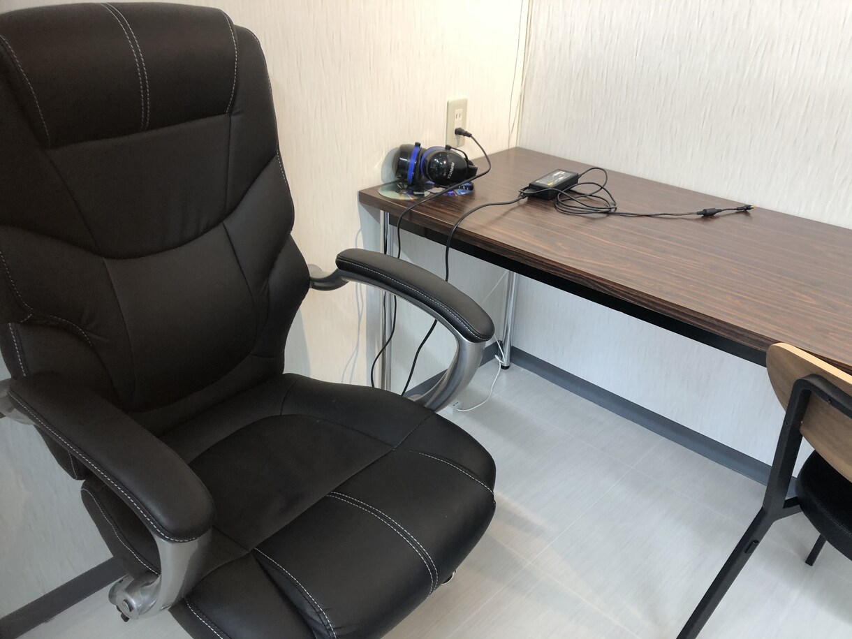 ウェブデザイナーが安くていいホームページ作ります ウェブデザイナーによる格安のサイト制作 イメージ1