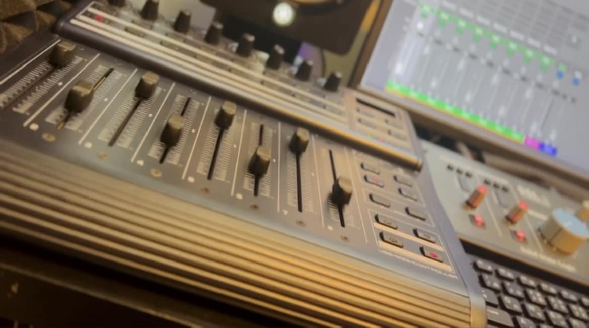 歌ってみたのMix、ピッチ補正を承ります 初心者大歓迎！！歌声をプロの音源のように格好良くしませんか？ イメージ2
