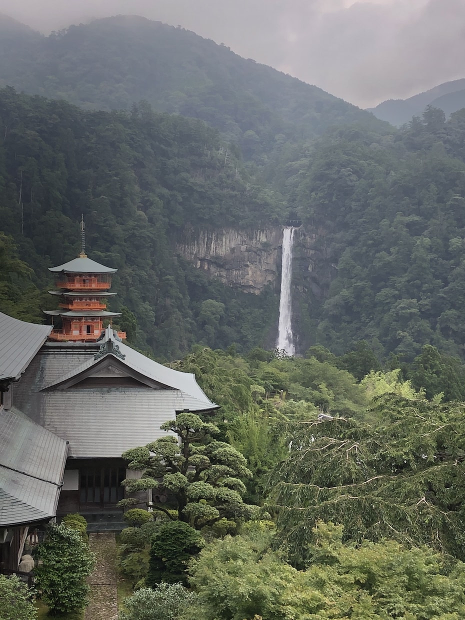 行き場のないあなたの気持ちを受け止めます 頑張っているあなたの味方になります。 イメージ3