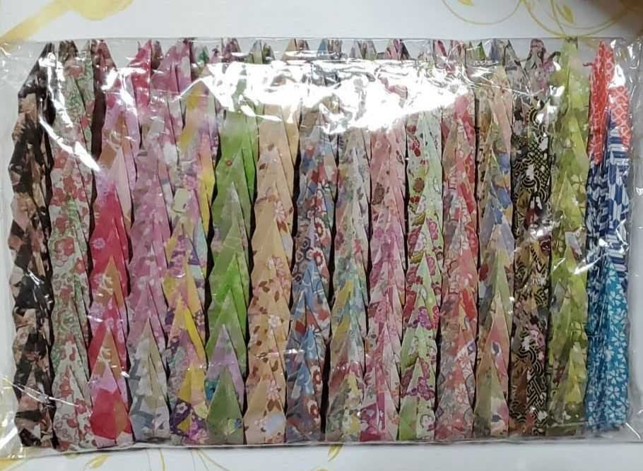 折り鶴シャワー 1５0羽～ 和柄の折り鶴を折ります 結婚式折り鶴シャワー、パーティー、海外へのお土産etc… イメージ2