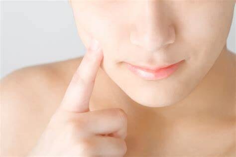 美容鍼灸師の私が提供しているスキンケア方法教えます 年齢肌にお悩みの方が多く来院されています イメージ1