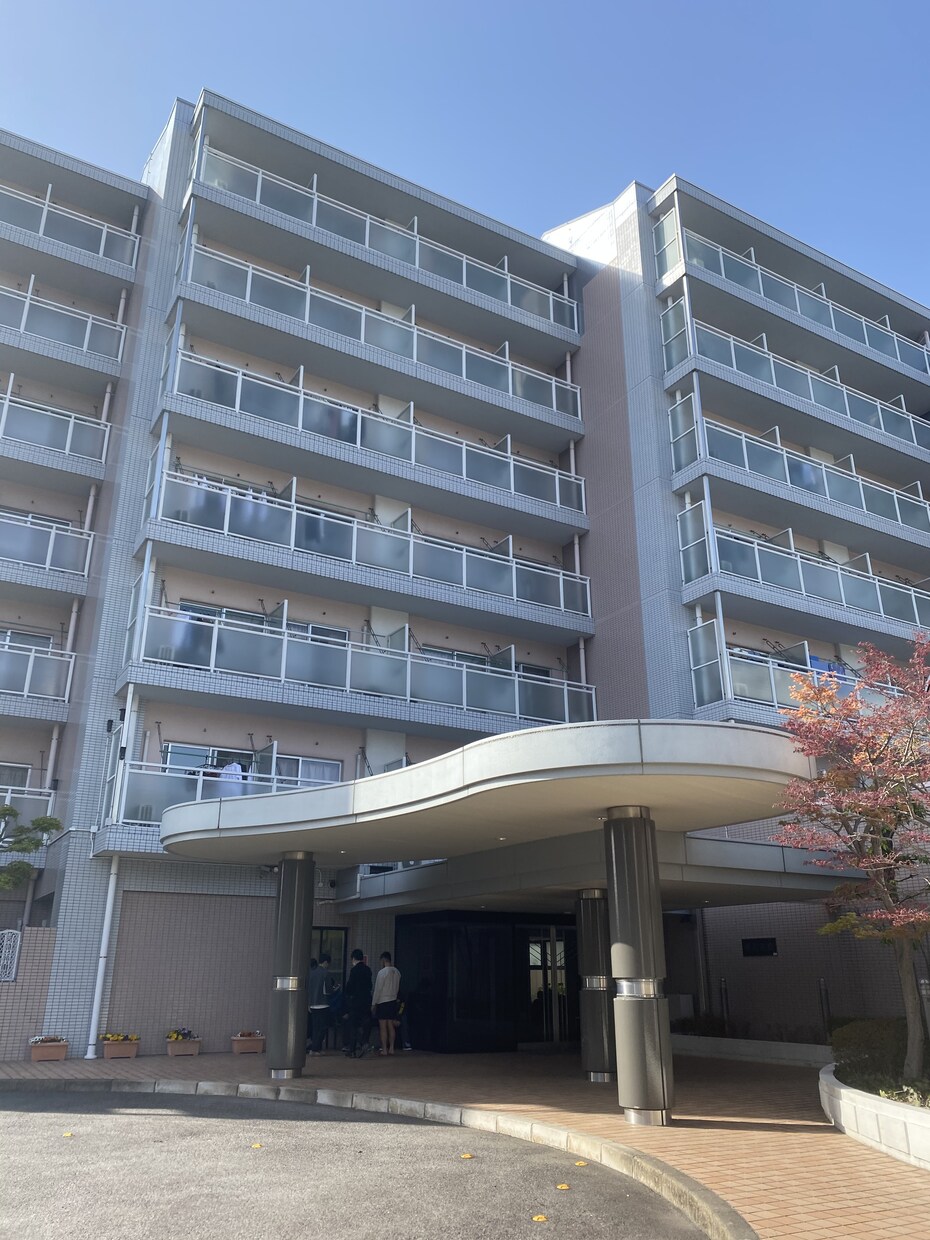 第一志望の企業に入れた新入社員の本音お伝えします 今年新入社員として企業に入りました！ イメージ1