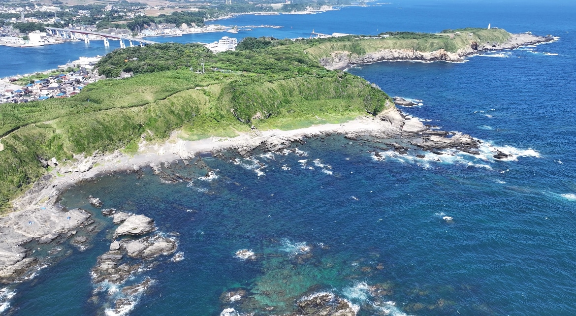 出張してドローンで空撮動画を撮影します 迫力のある空撮からその他目的に合わせた飛行や撮影を承ります！ イメージ2