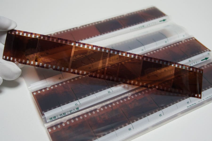 ネガフィルム、データにしてお渡しします 昔の思い出、復元します。CDでお渡し。最大50枚迄。 イメージ1