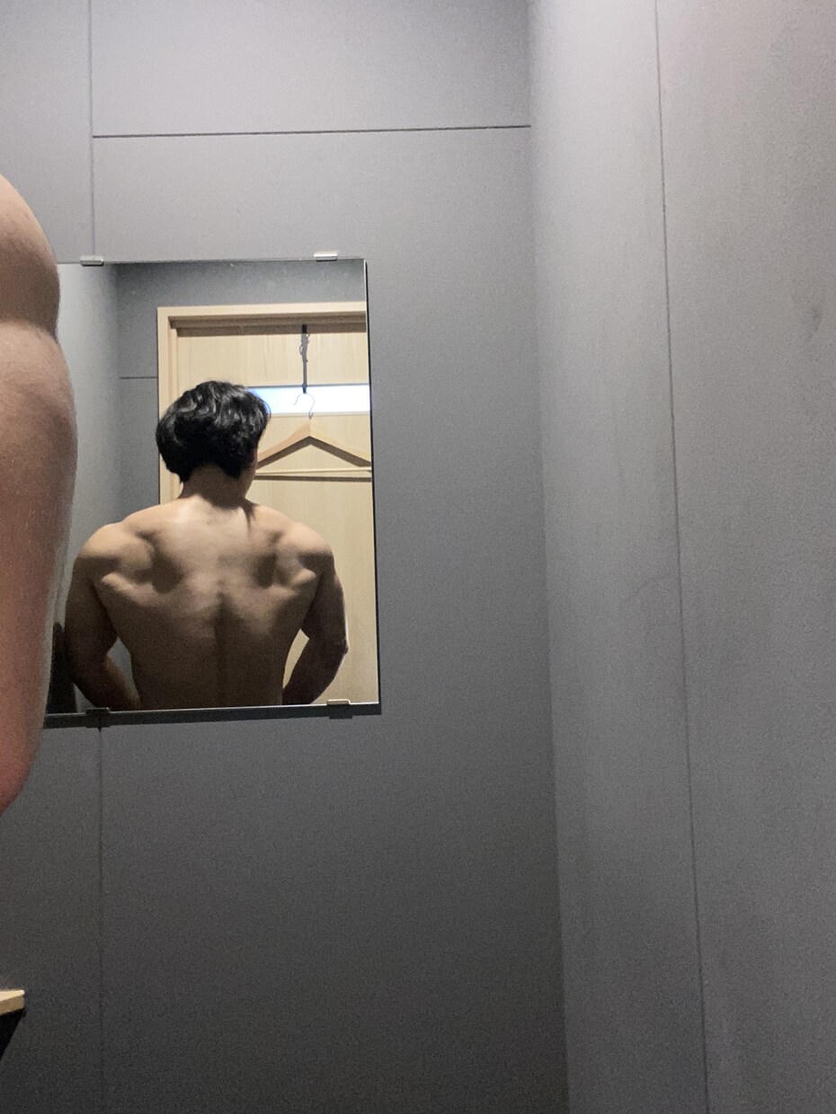 筋肥大についてのアドバイスができます とにかく筋肉をつけたいひと何でも相談乗ります。 イメージ3