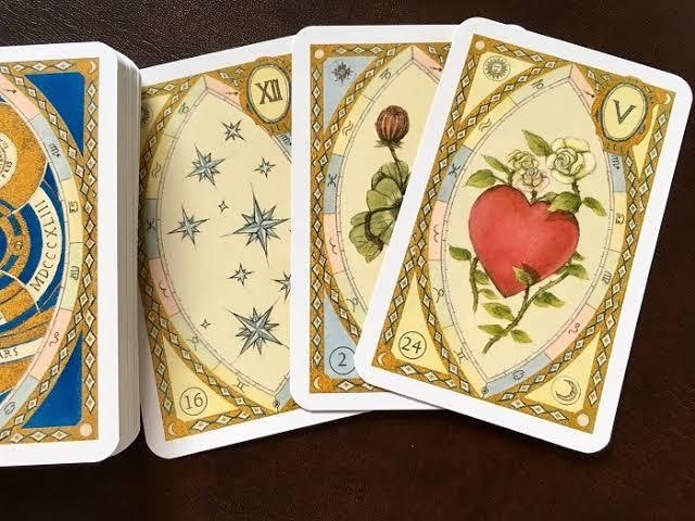 現役対面鑑定士がルノルマングランタブローで占います ☆2種類のオラクルカードからのメッセージもお伝えいたします イメージ1